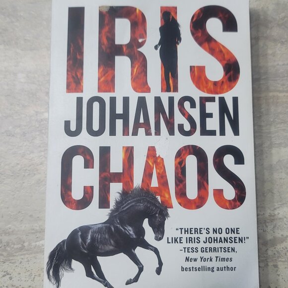 #366 Iris Johansen Chaos Book - Picture 1 of 7